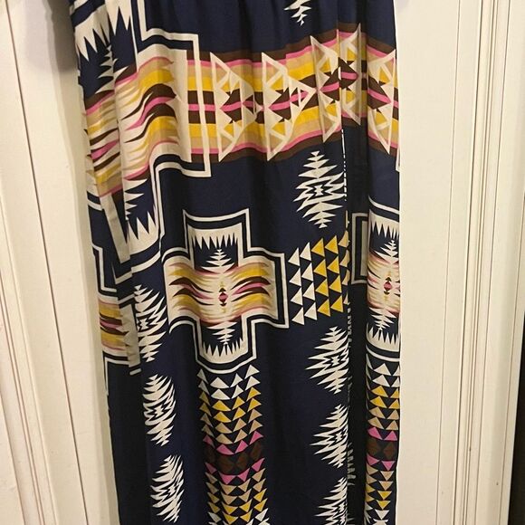 Multi color beautiful jumper
Eight Sixty Sz M - Picture 9 of 10